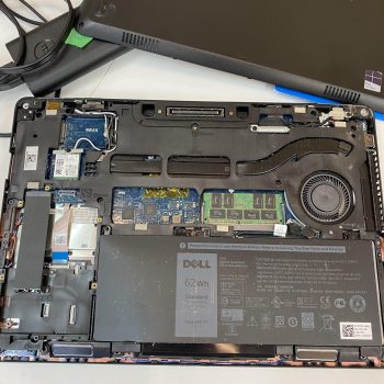 Dell-Latitude-E5470-Laptop-Battery-replacement-scaled